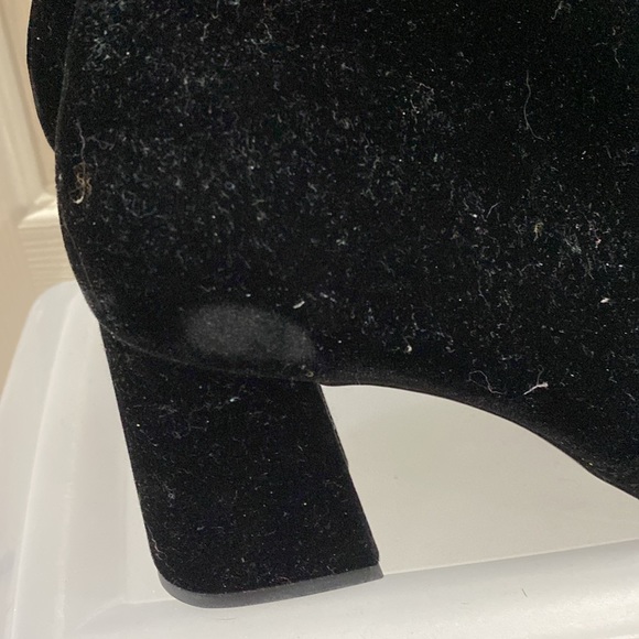 Never worn Velvet block heel boots - Picture 4 of 5